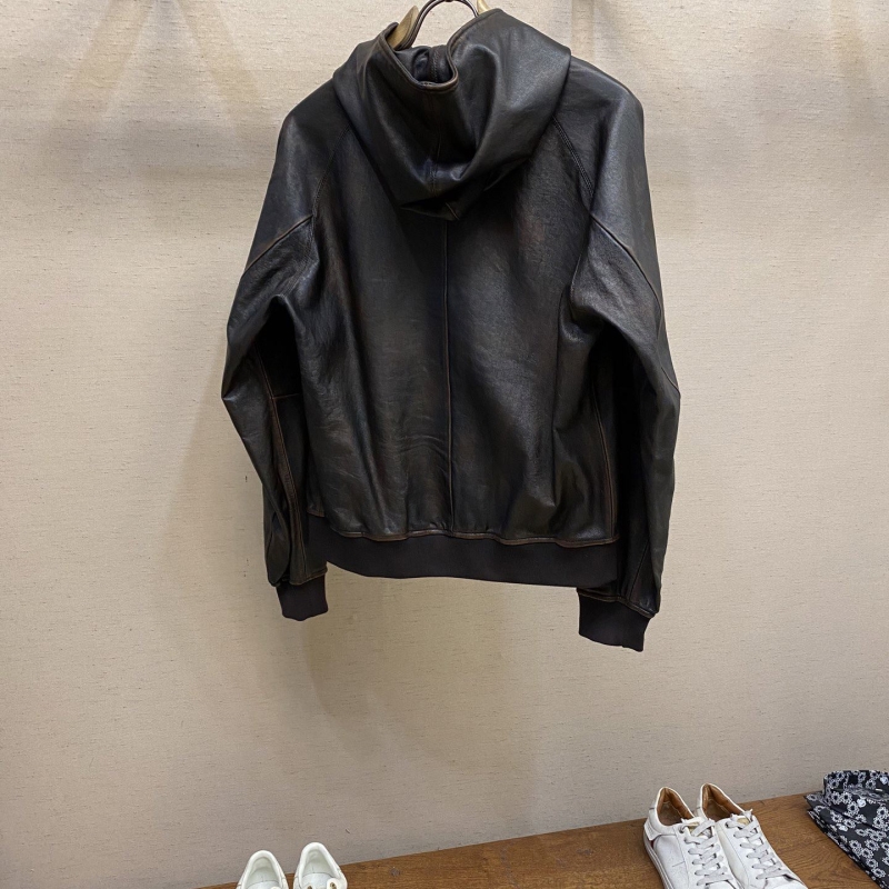 Pra*a outwear